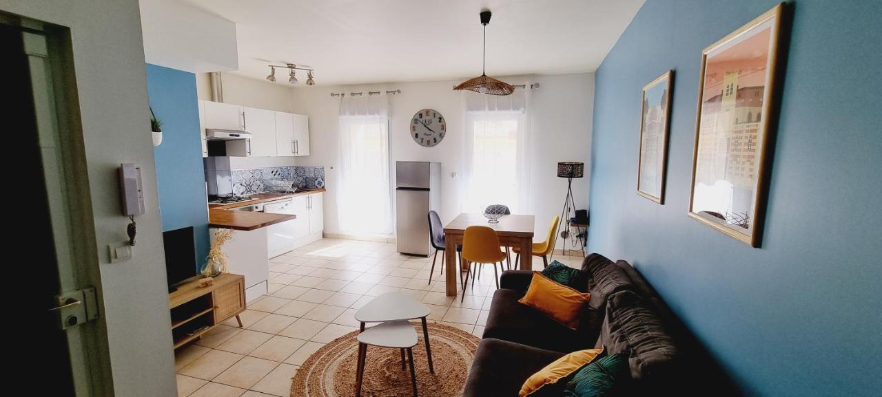 Agreable Appartement Avec 2 Places De Parking Dans Le Garage Béziers Buitenkant foto